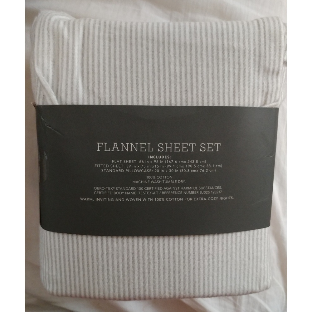 NEW Flannel Pinstriped Twin Sheet Set